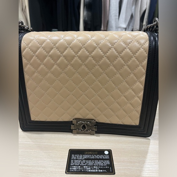 Chanel black and beige boy bag - Picture 1 of 14